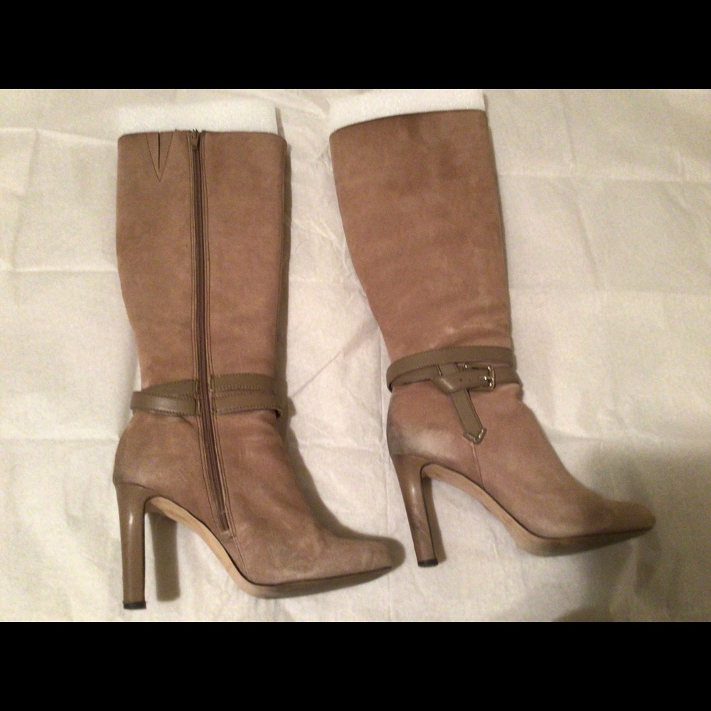 Boots size 7M
